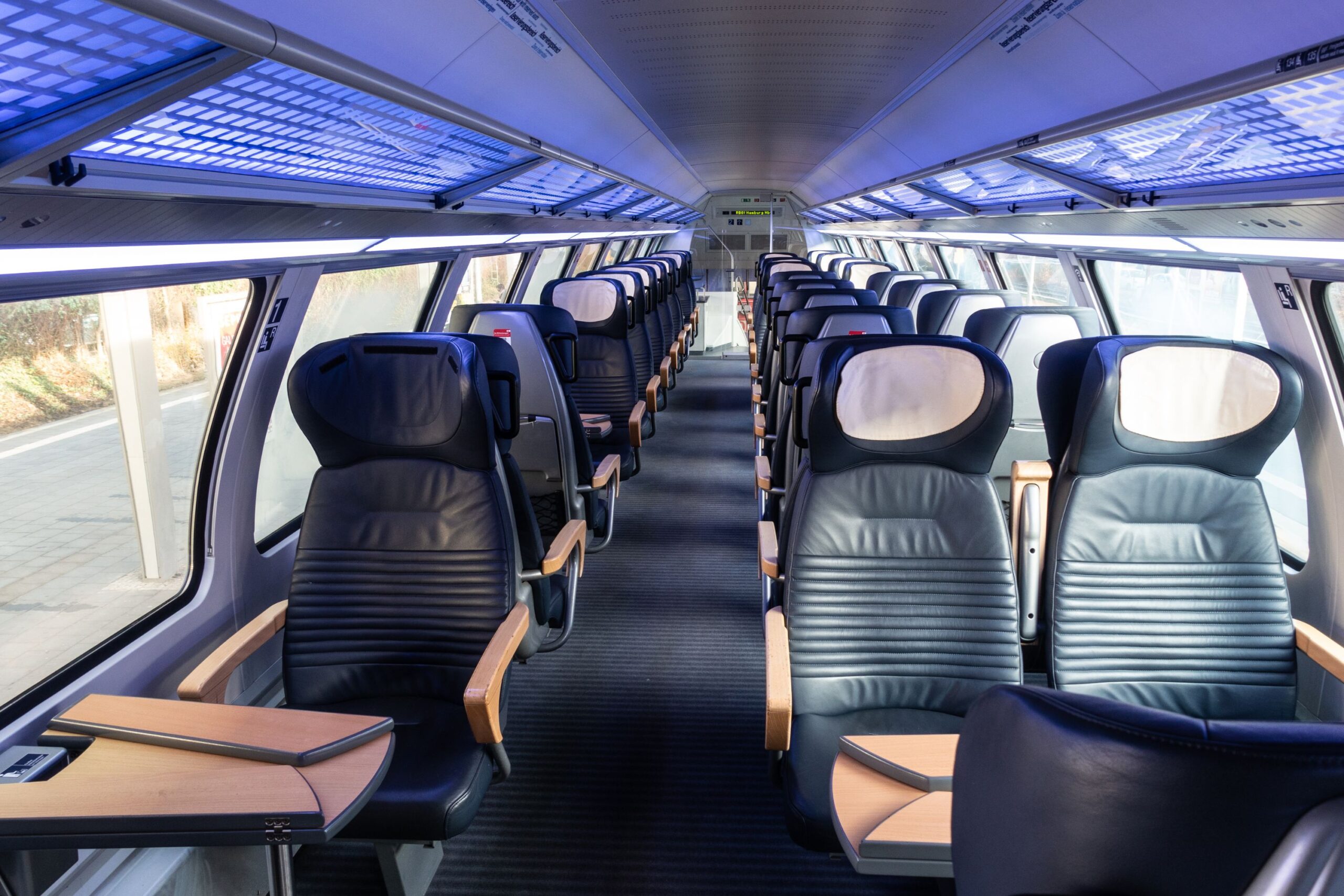 What are the different types of seats on German trains
