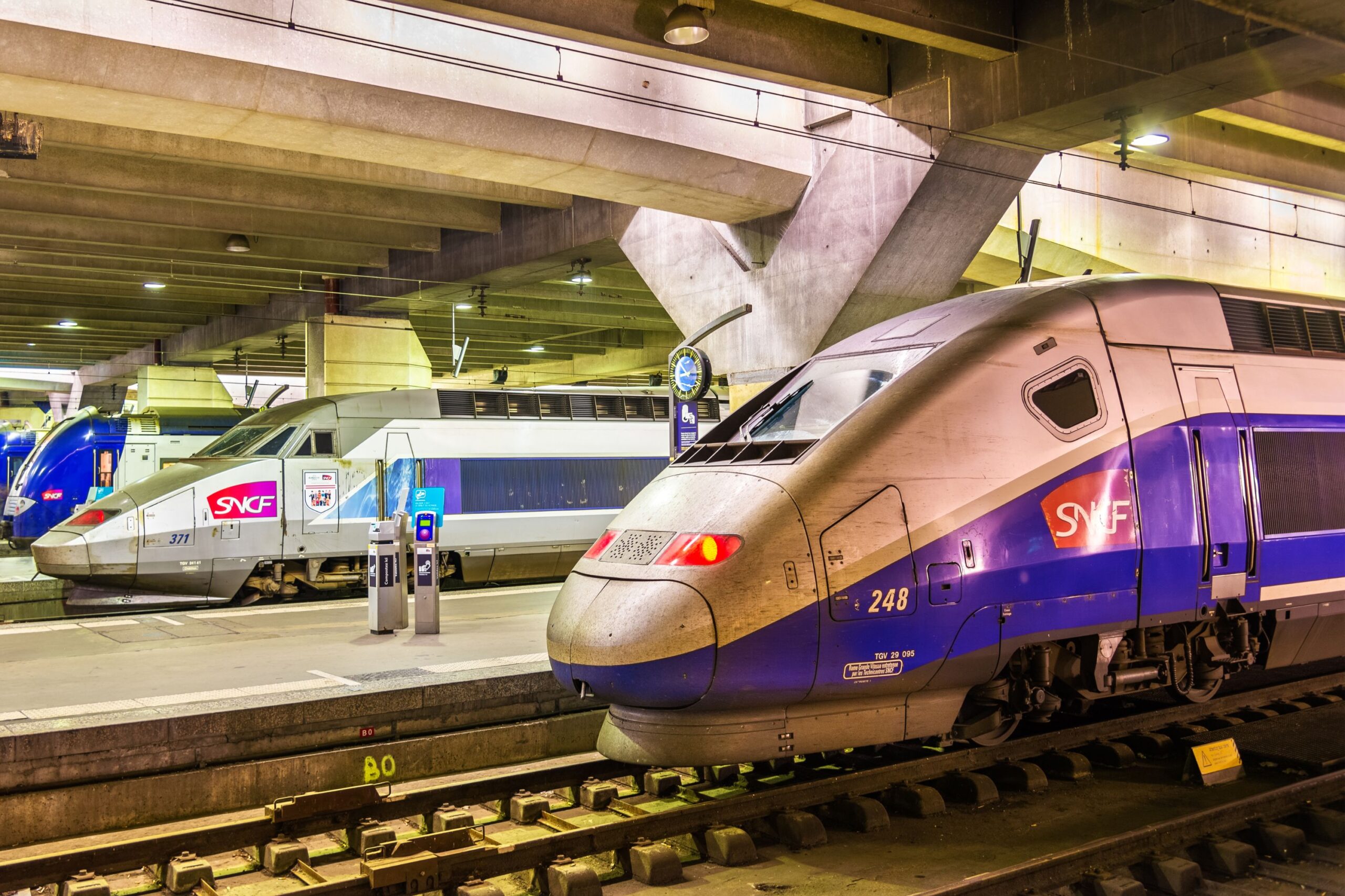High speed train from Paris to Amsterdam
