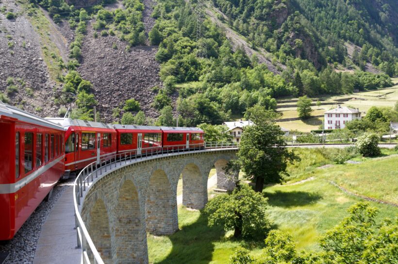 Is there an unlimited train pass in Italy